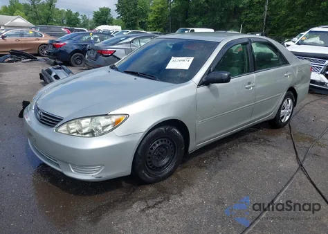 2005 Toyota Camry Le from USA, damaged, VIN 4T1BE32KX5U540011
